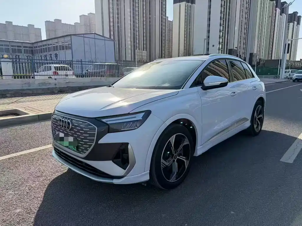 Audi Q4 e-tron 2024