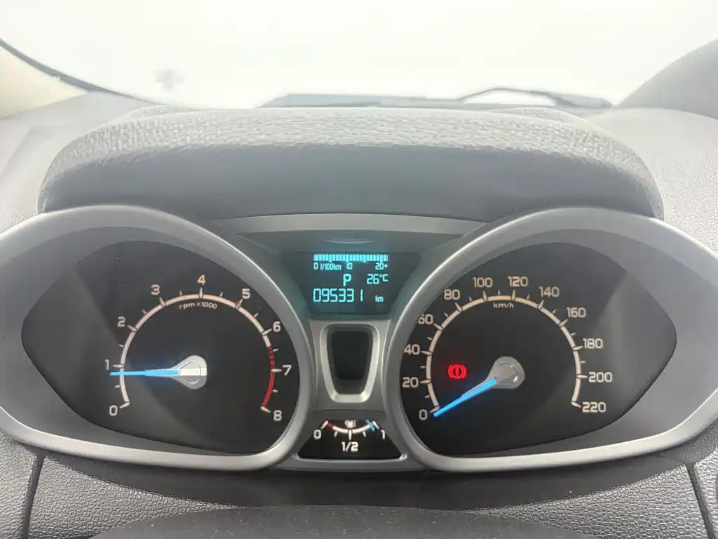 Ford Ecosport 2015 — фото 17
