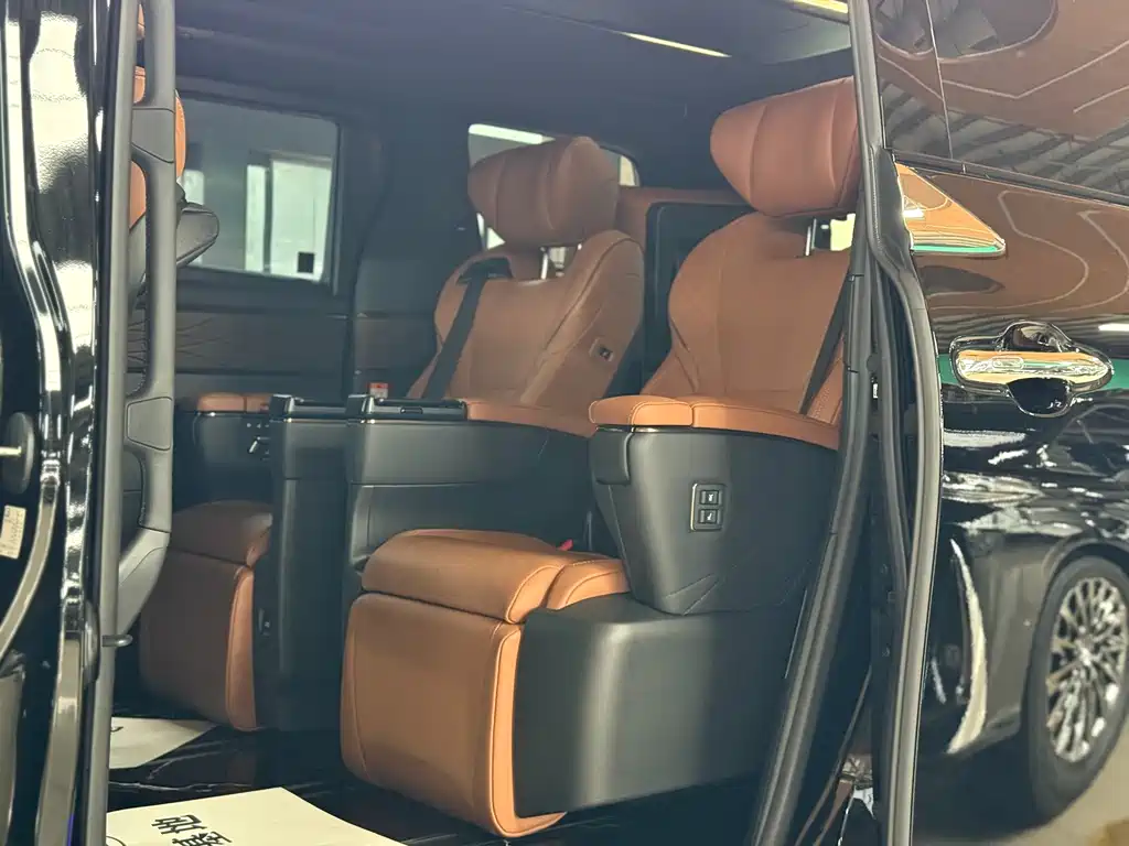 Toyota Alphard 2026 — фото 13
