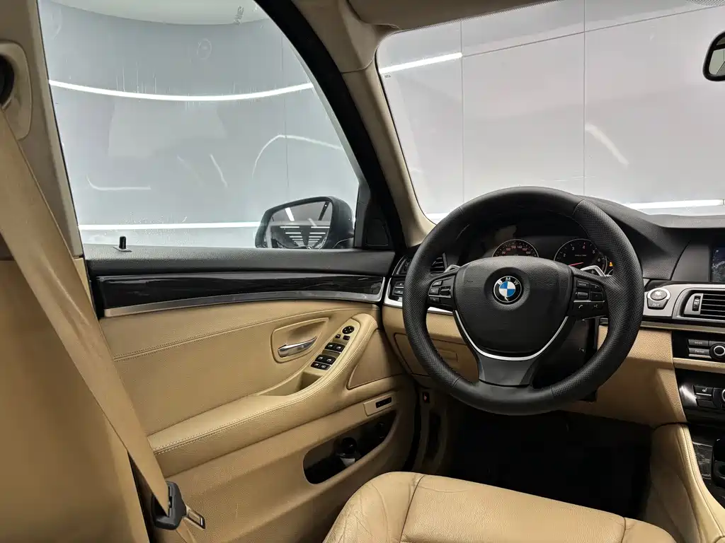 BMW 5 Series 2013 — фото 12