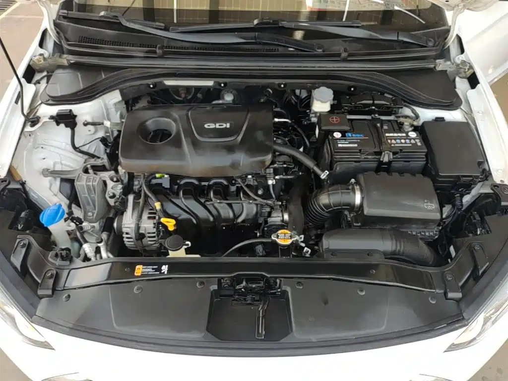 Hyundai Elantra 2016 — фото 20