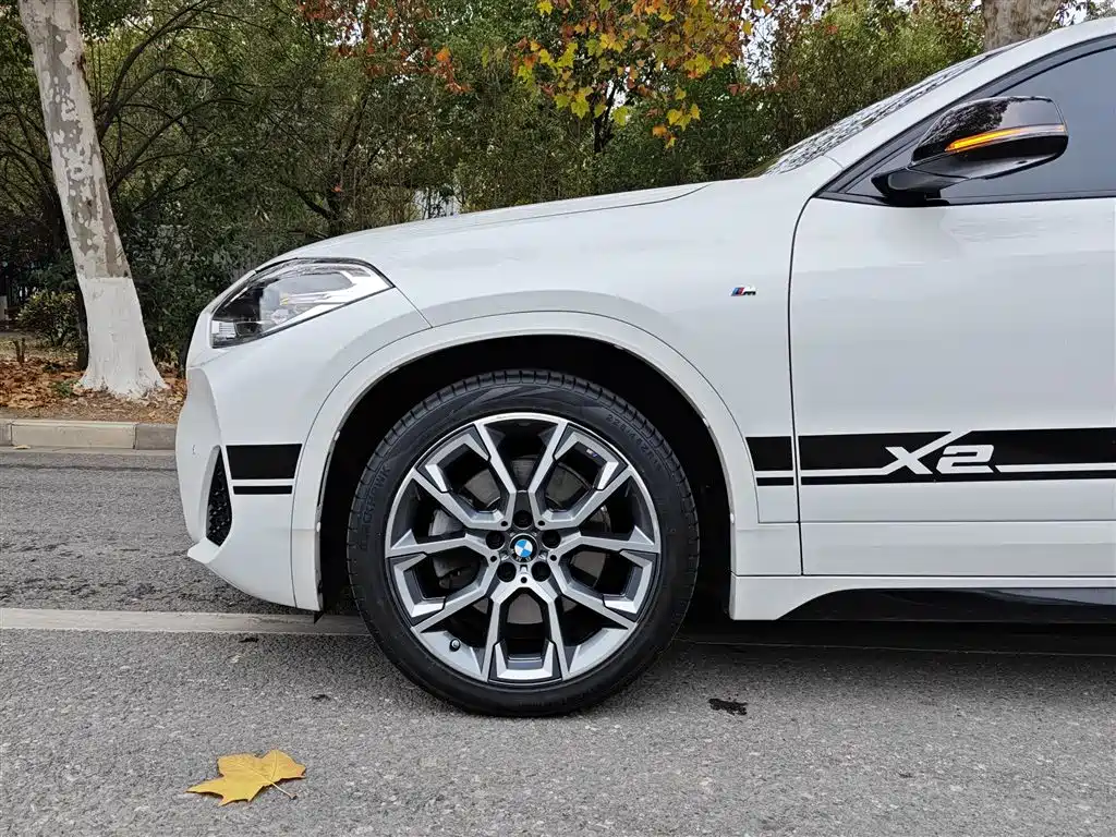 BMW X2 2021 — фото 24
