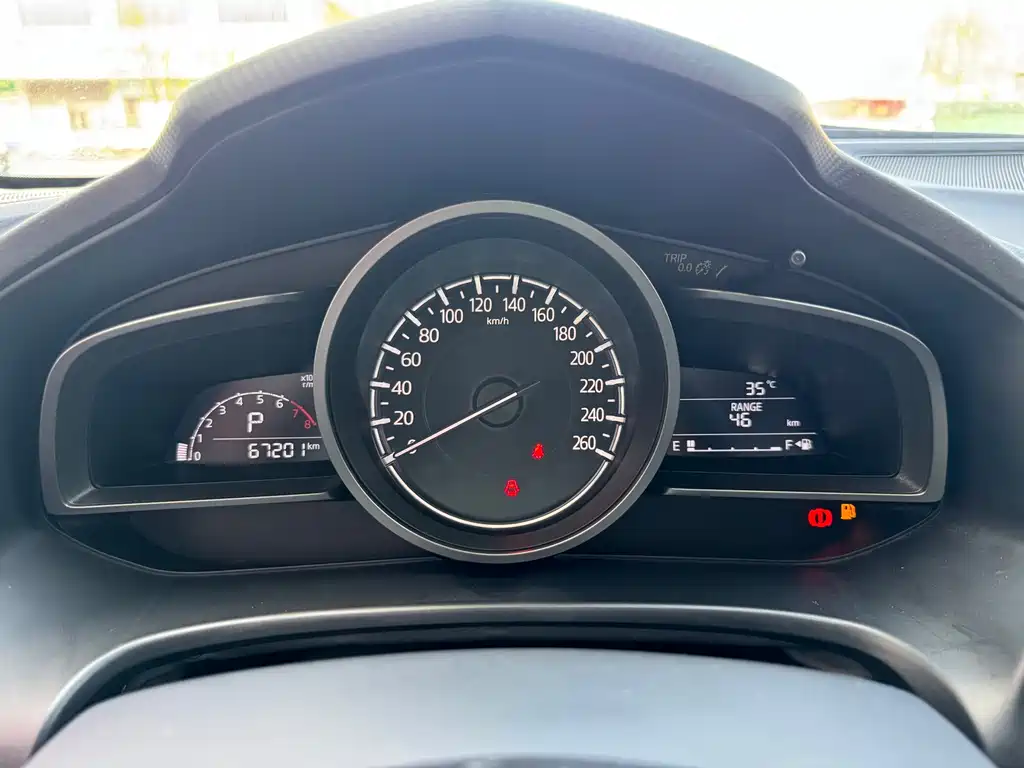 Mazda 3 Axela 2019 — фото 11