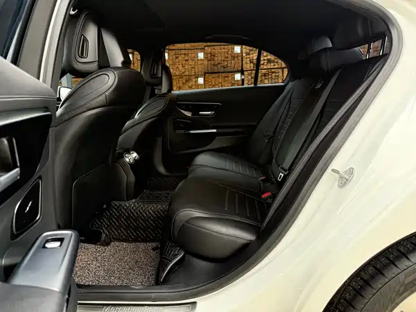 Mercedes-Benz C-Class 2022