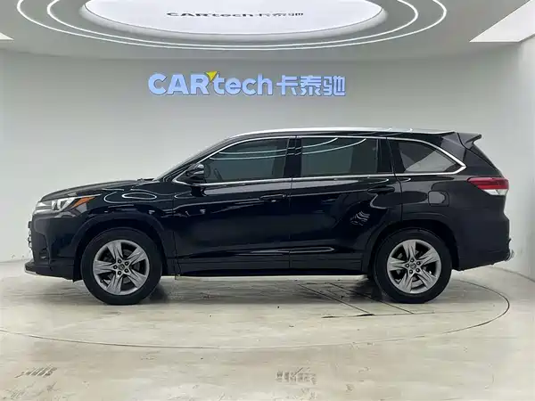 Toyota Highlander 2021