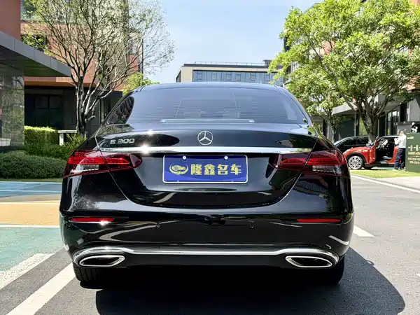 Mercedes-Benz E-Class 2022