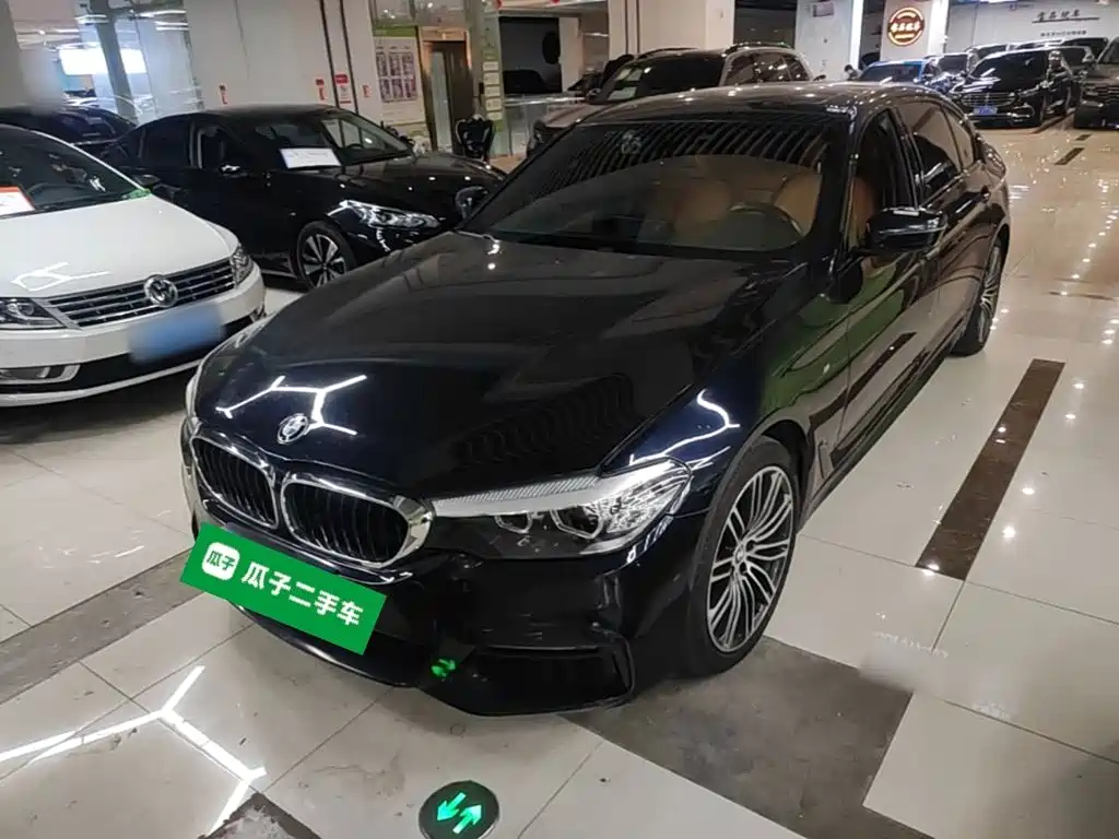 BMW 5 Series 2017 — фото 2