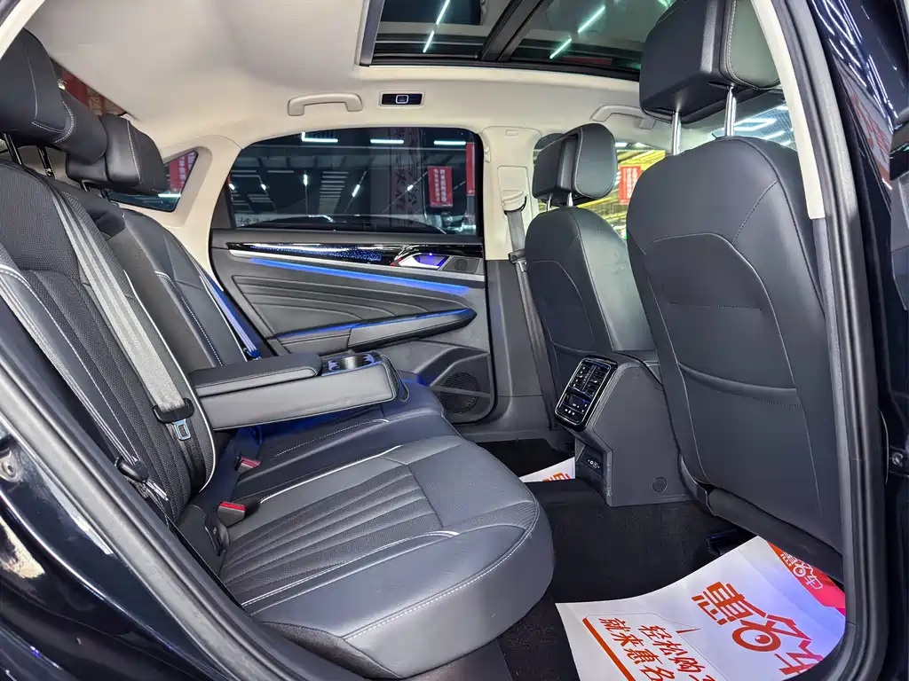 Volkswagen Passat 2024