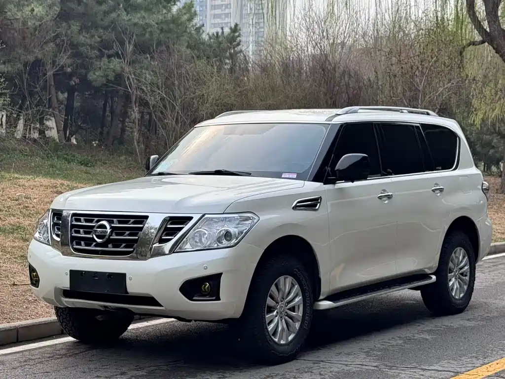 Nissan Patrol 2017 — фото 1