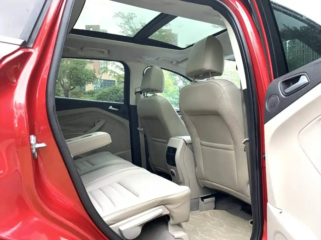 Ford Kuga 2014 — фото 11