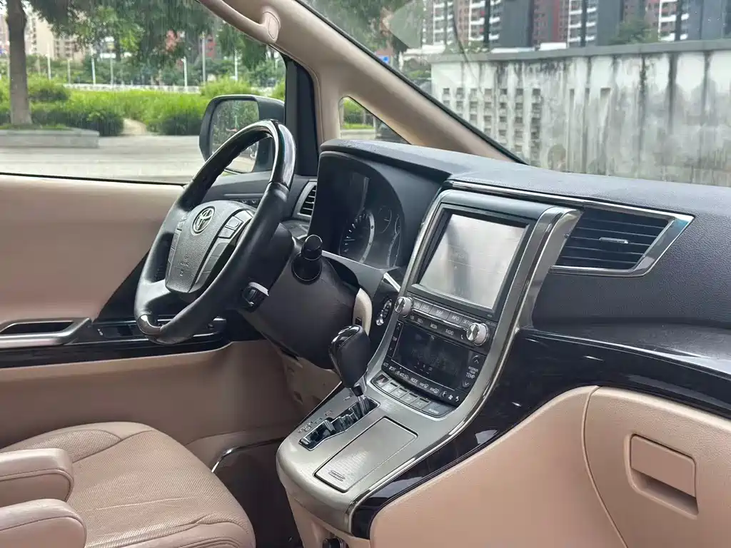 Toyota Alphard 2014 — фото 14