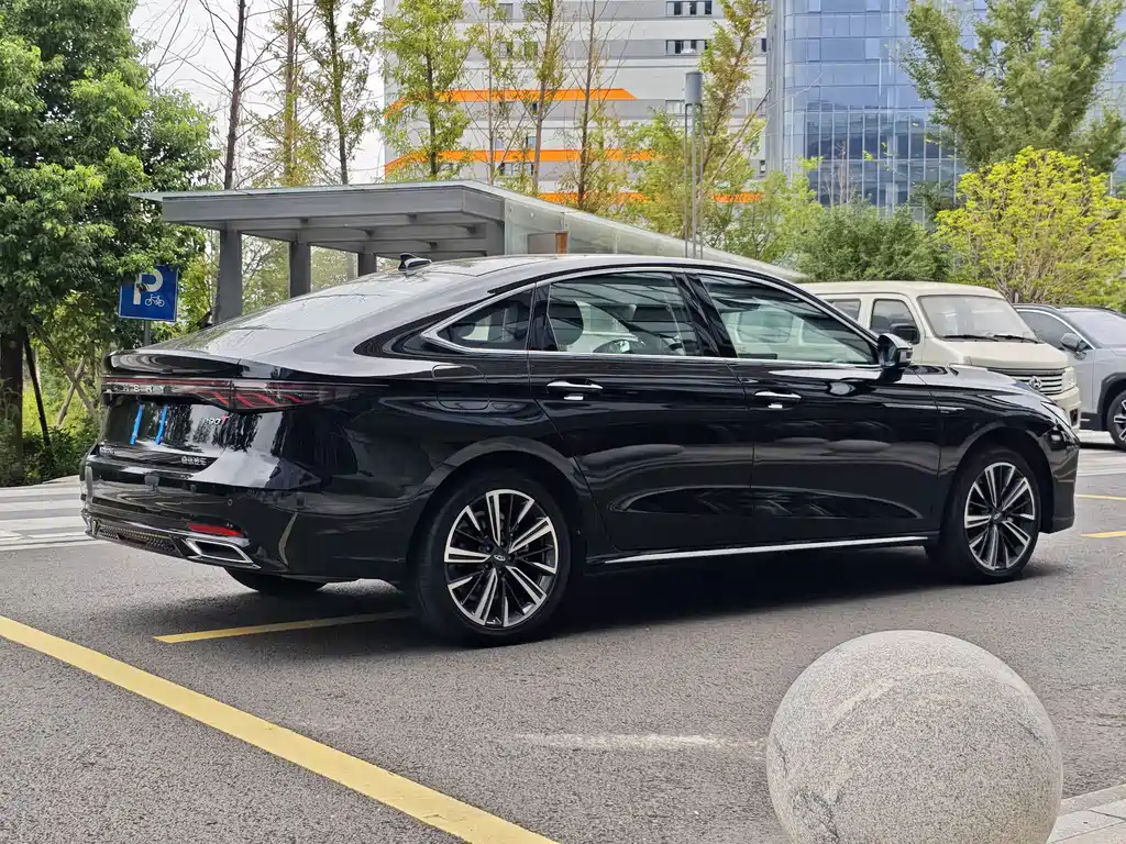 Chery Arrizo 8 PRO 2025 — фото 10