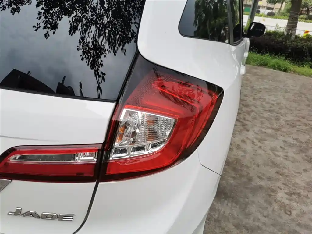 Honda Jade 2015 — фото 8