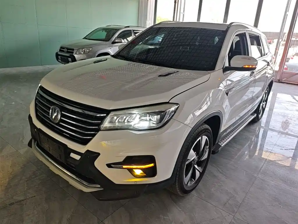 Changan CS75 2018 — фото 1