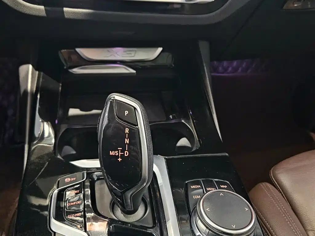 BMW X3 2018 — фото 9