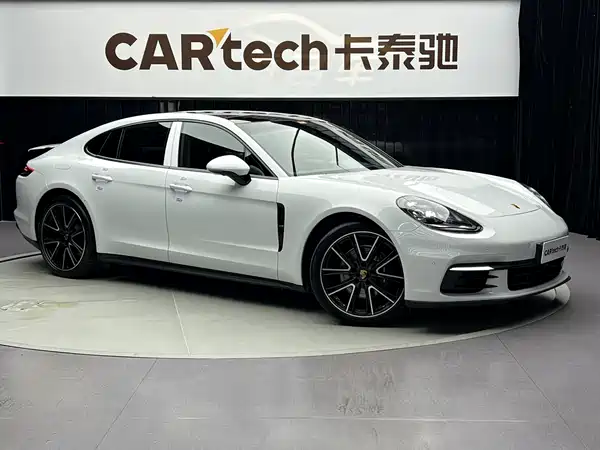 Porsche Panamera 2019