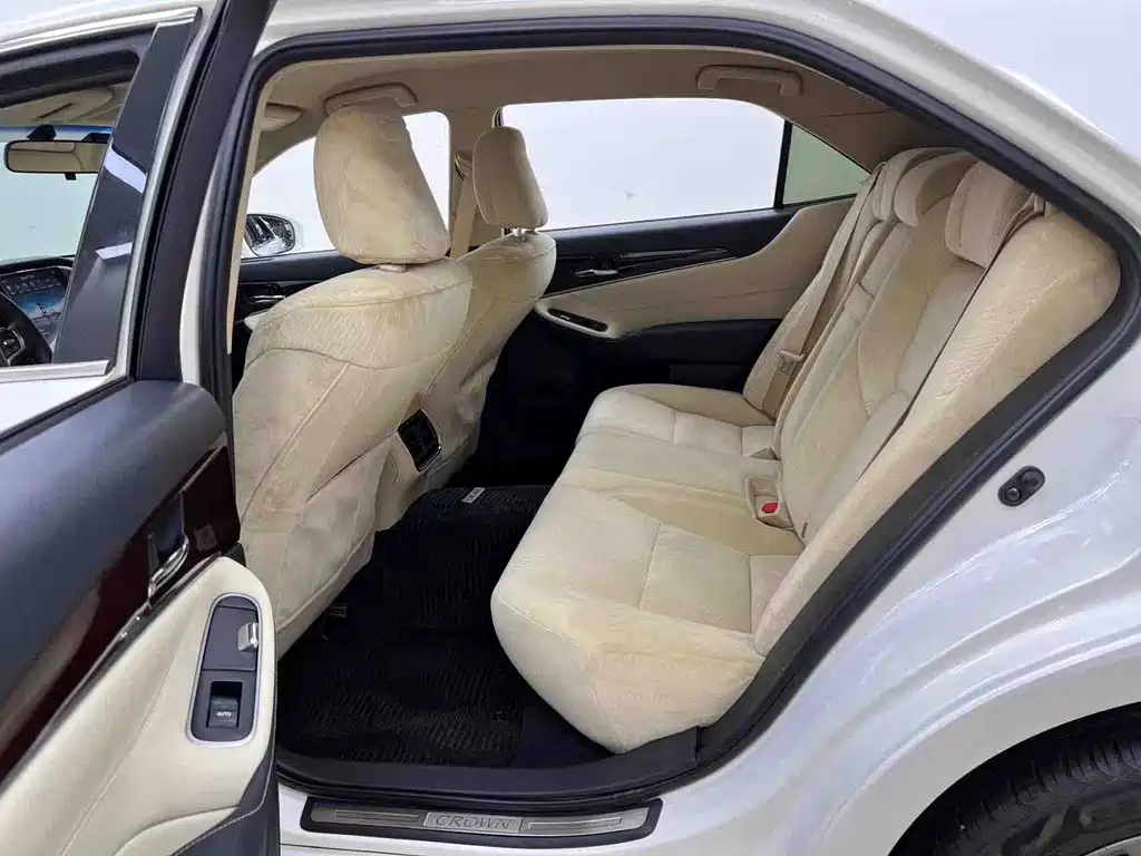 Toyota Crown 2019 — фото 11