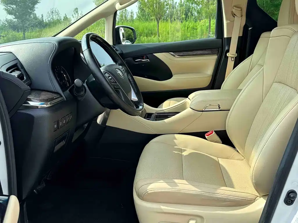 Toyota Alphard 2021 — фото 4