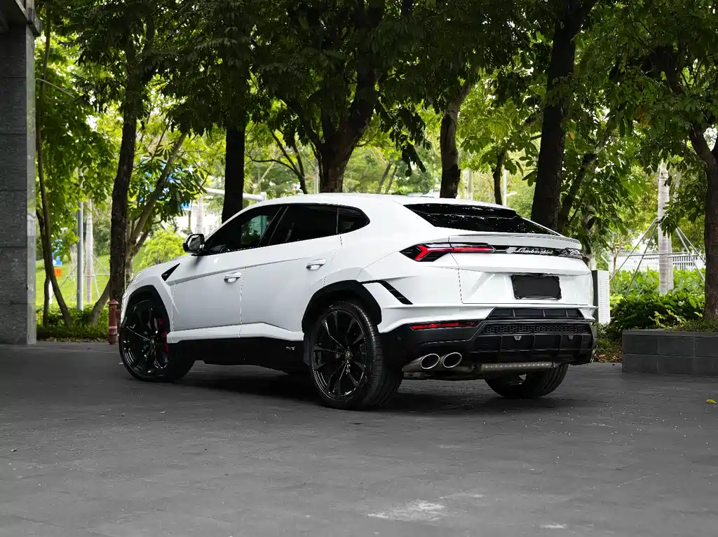 Lamborghini Urus 2024 — фото 8
