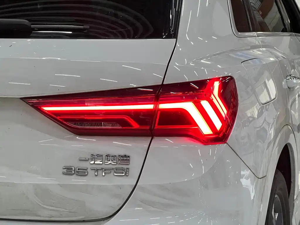 Audi Q3 2024 — фото 14