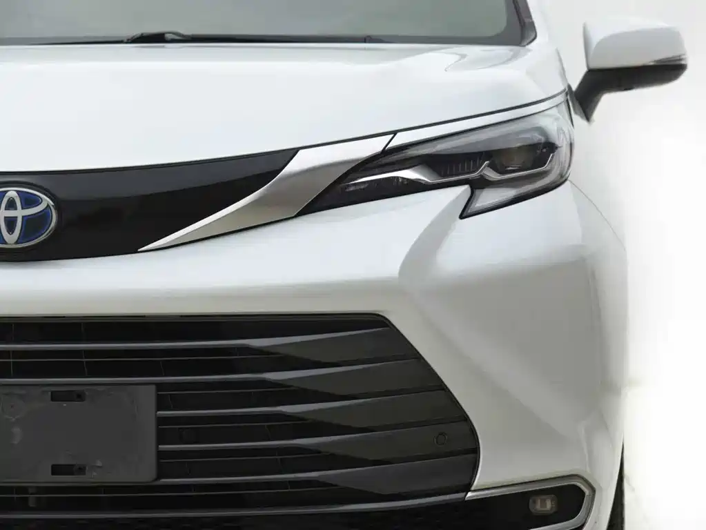 Toyota Sienna 2021 — фото 14