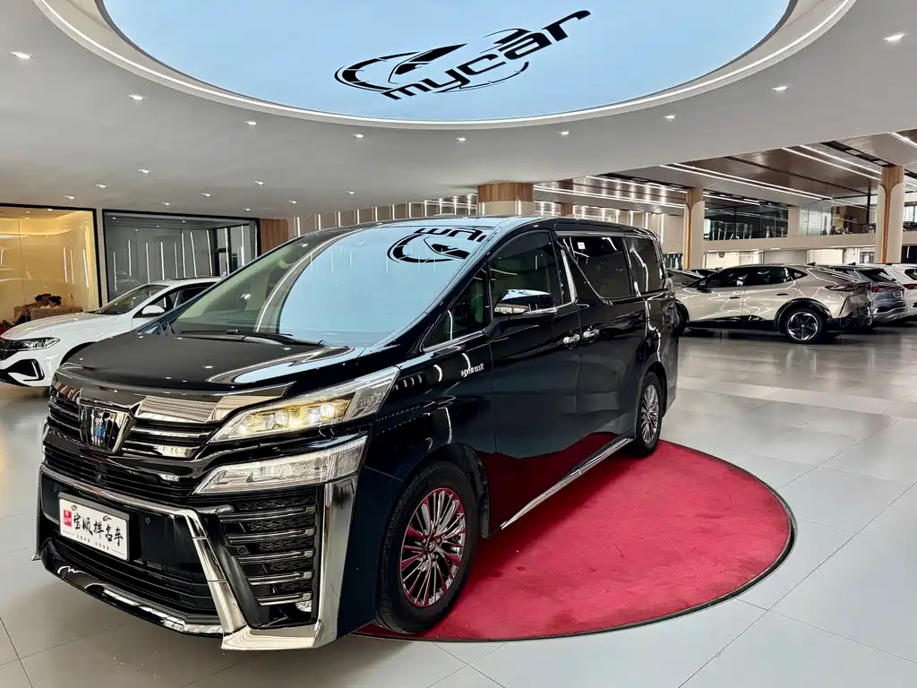 Toyota Vellfire 2023 — фото 1