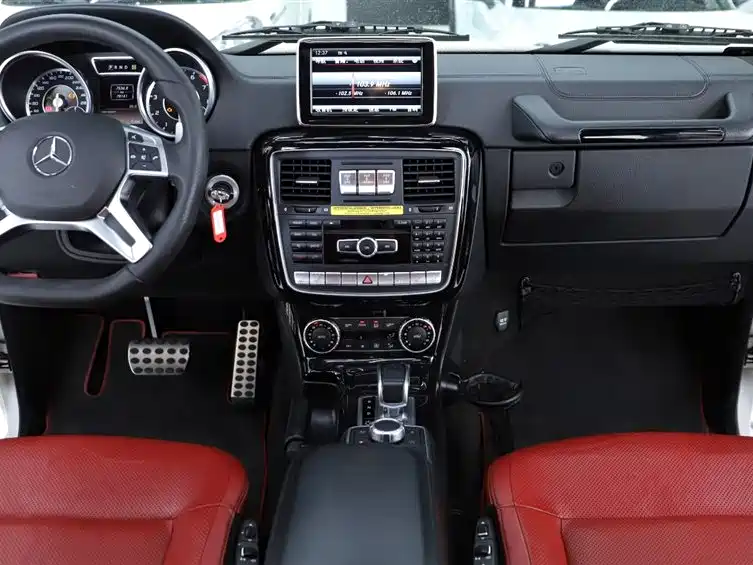 Mercedes-Benz G-Class AMG 2015 — фото 15