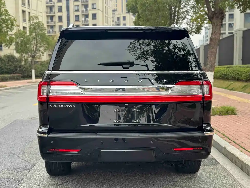 Lincoln Navigator 2019 — фото 15