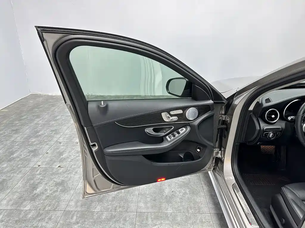 Mercedes-Benz C-Class 2021 — фото 15