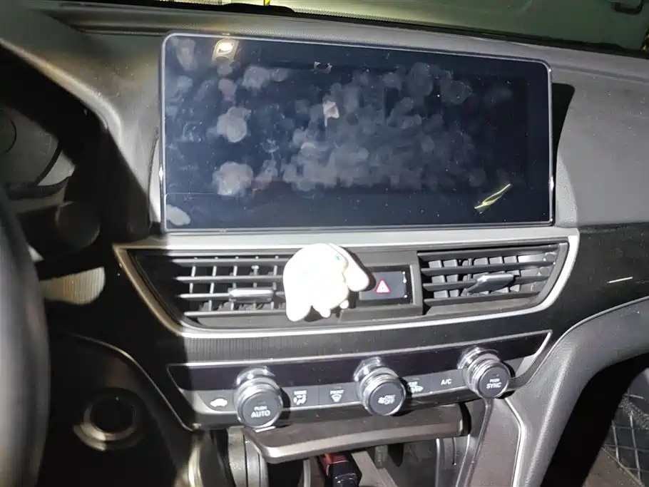 Honda Accord 2022 — фото 13