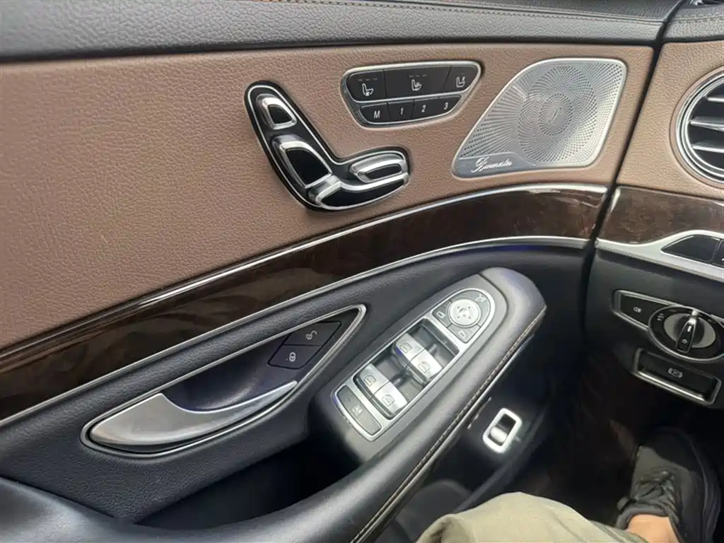 Mercedes-Benz S-Class 2019 — фото 16