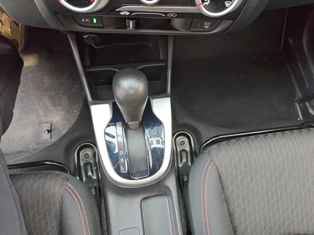 Honda Fit 2018 — фото 14