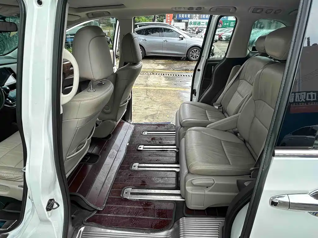 Honda Odyssey 2017 — фото 16