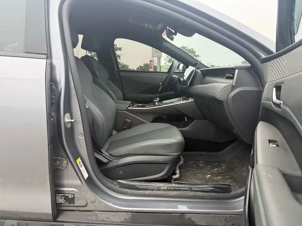 BYD Qin PLUS 2025 — фото 10