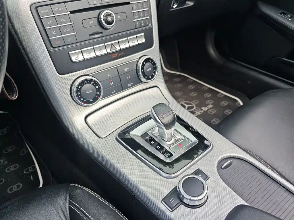 Mercedes-Benz SLC 2017 — фото 17