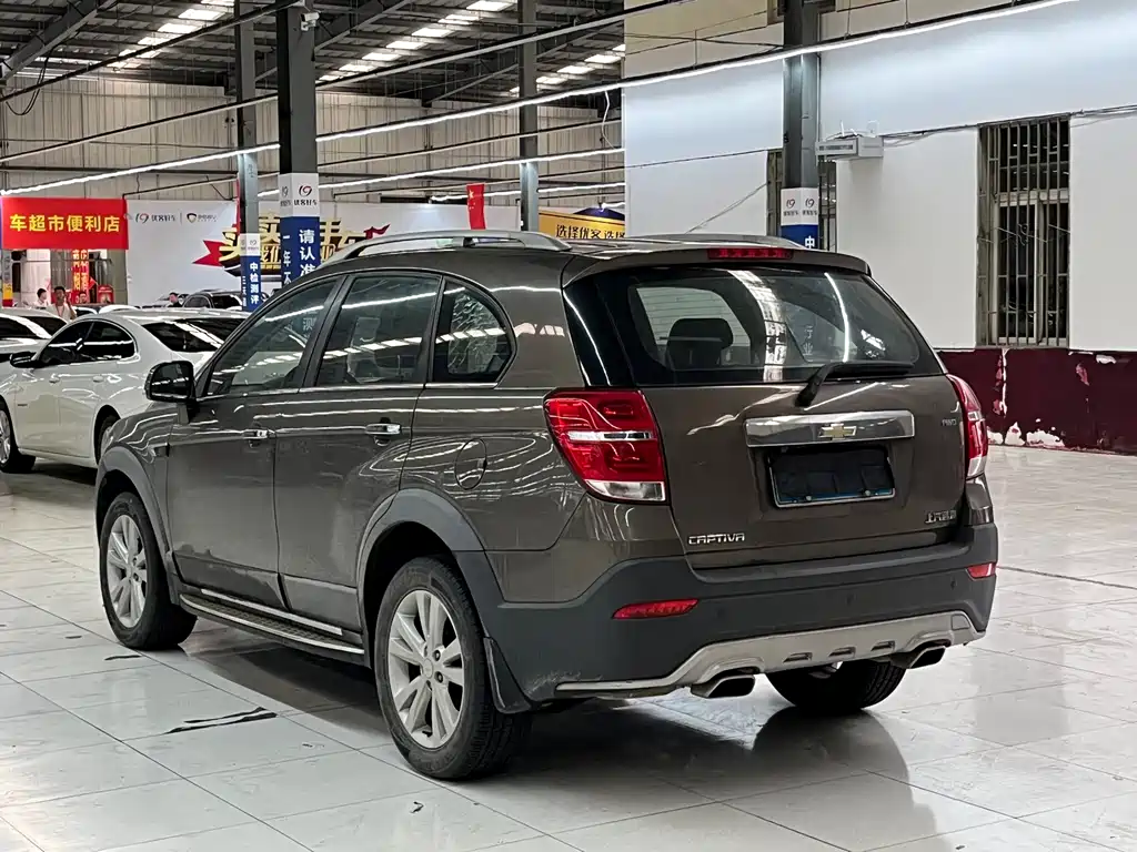 Chevrolet Captiva 2016 — фото 13