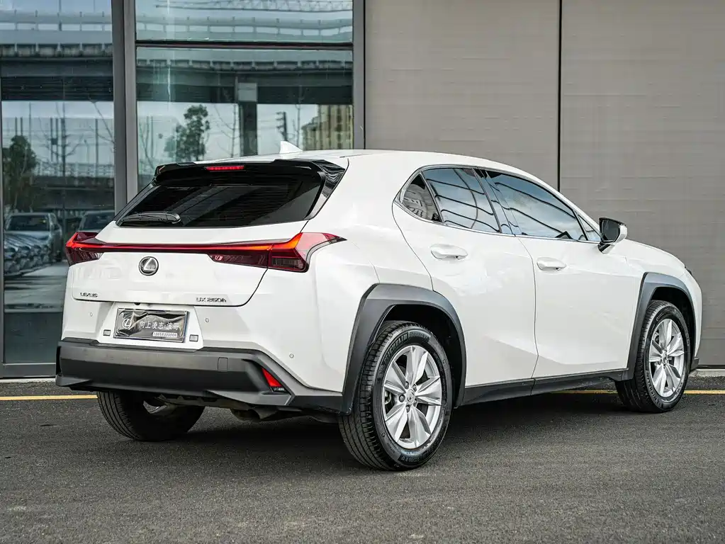 Lexus UX 2023 — фото 4