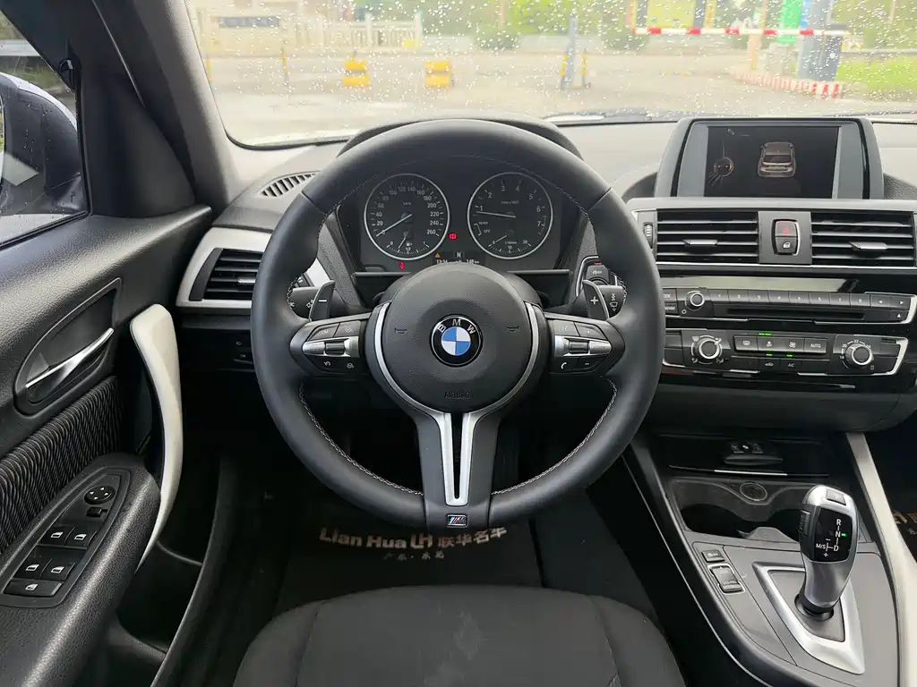 BMW 1 Series 2015 — фото 16