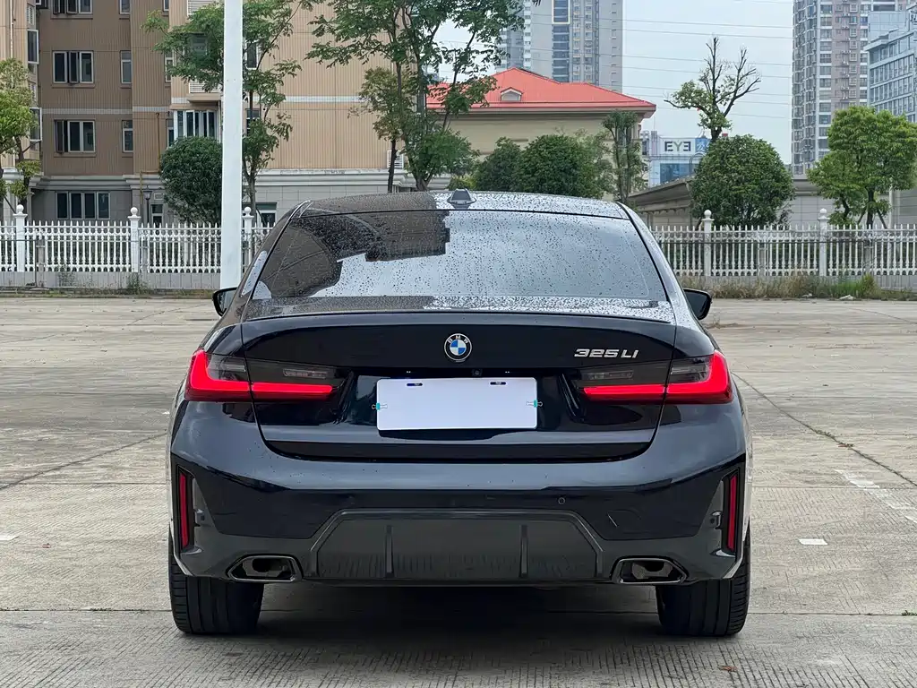 BMW 3 Series 2023 — фото 14