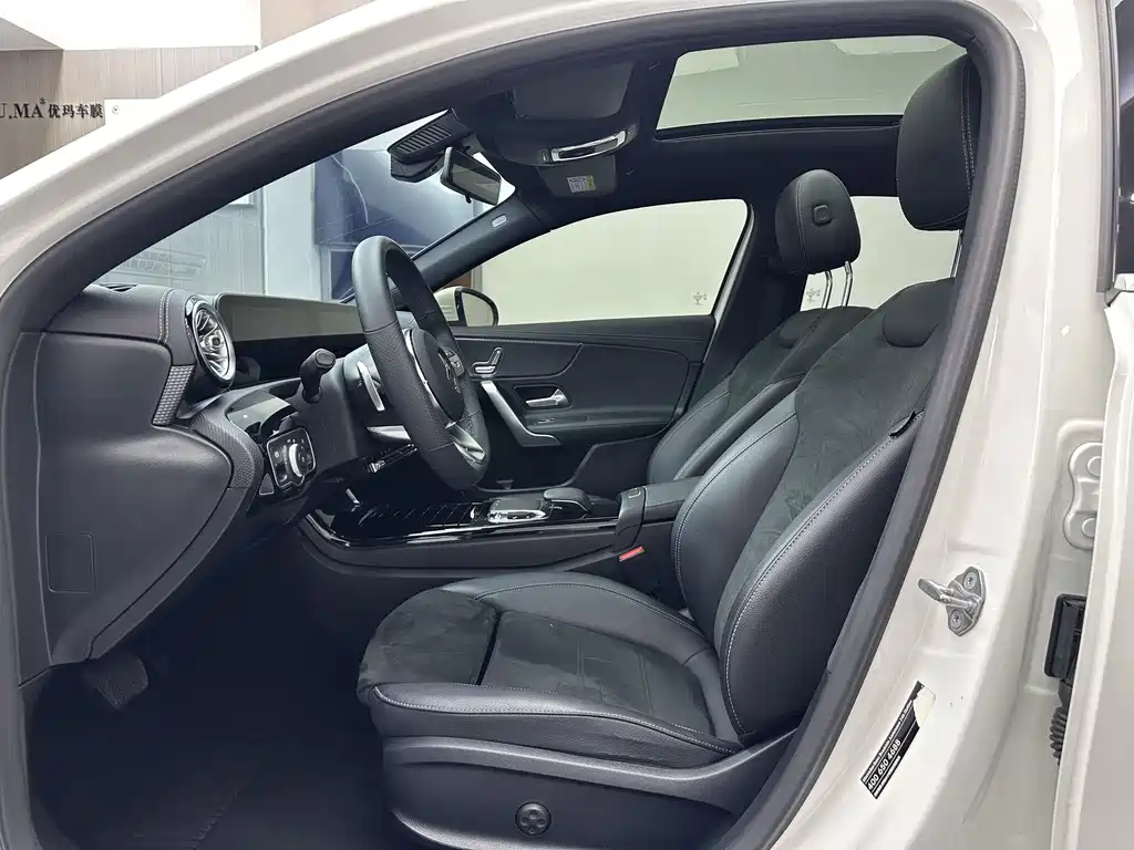 Mercedes-Benz A-Class 2020 — фото 11
