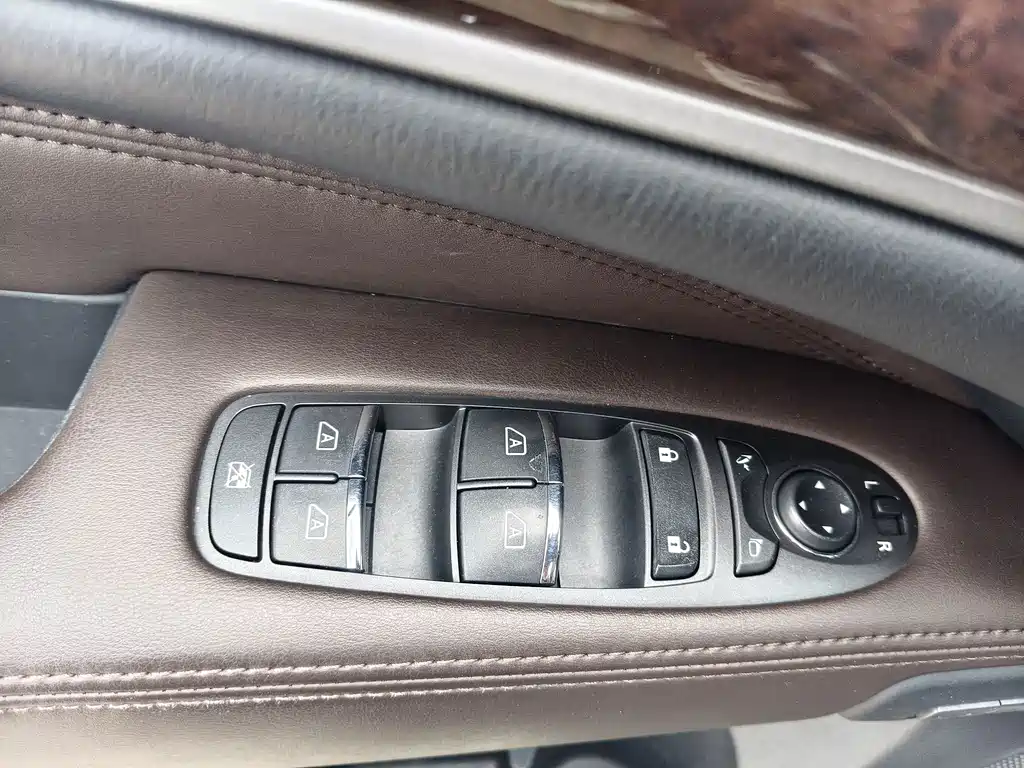 Infiniti QX60 2015 — фото 18