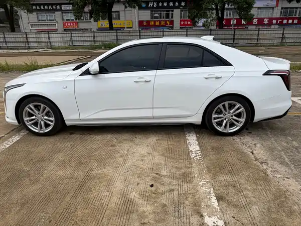 Cadillac CT4 2021