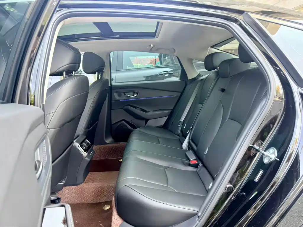 Honda Accord 2023 — фото 13