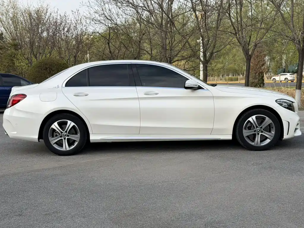 Mercedes-Benz C-Class 2020 — фото 20