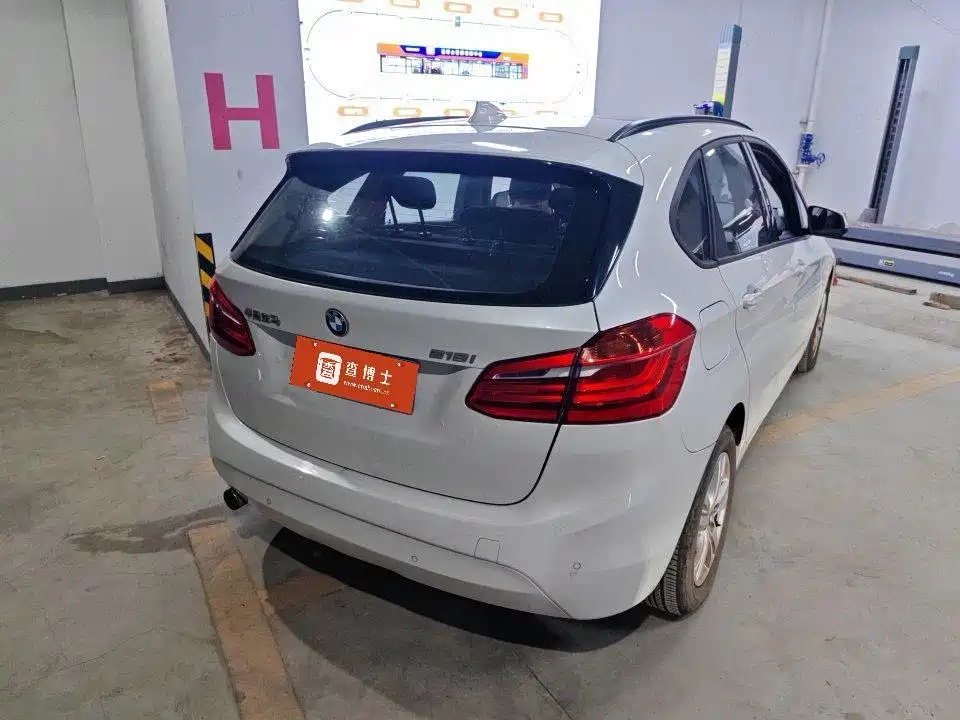 BMW 2 Series Active Tourer 2018 — фото 9