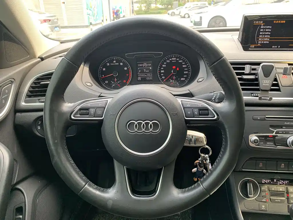 Audi Q3 2018 — фото 8