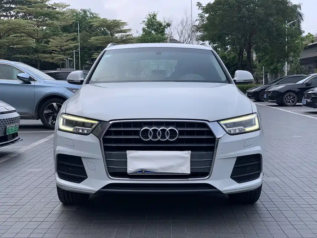 Audi Q3 2018 — фото 2