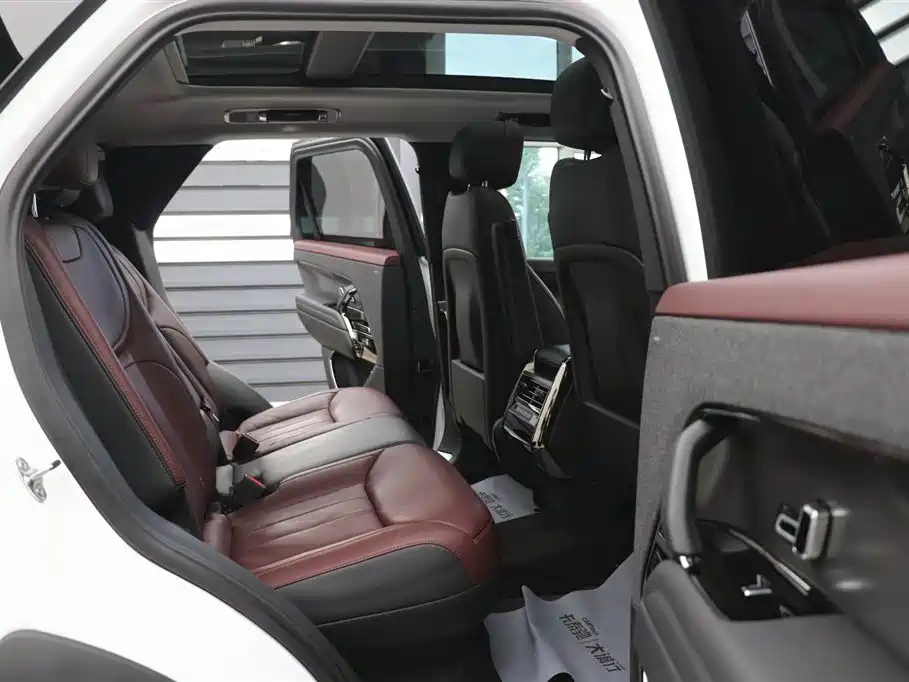 Land Rover Range Rover Sport 2024 — фото 23