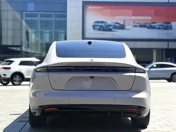NIO ET5 2025