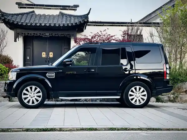 Land Rover Discovery 2015
